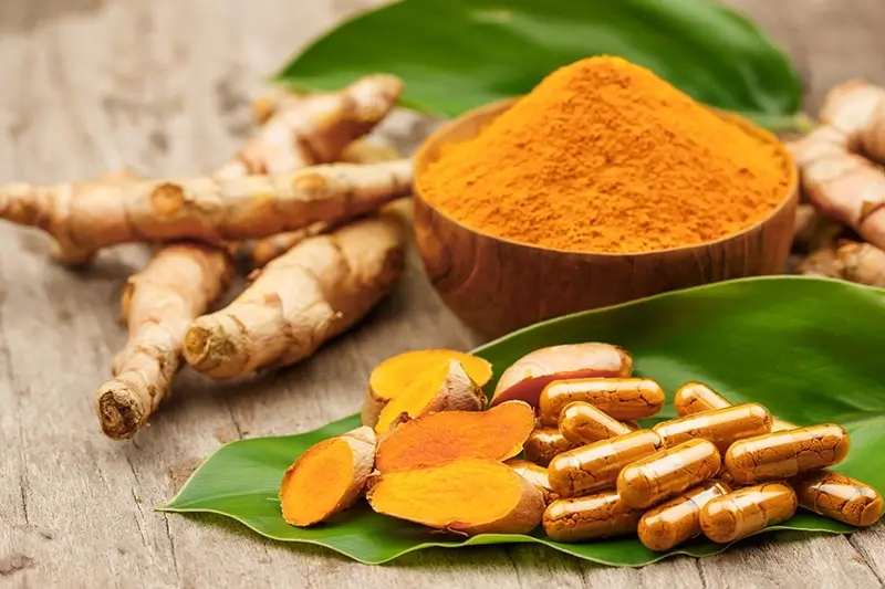 Is kurkuma gezond? Kurkuma supplement capsules met curcumine voor dagelijkse ondersteuning