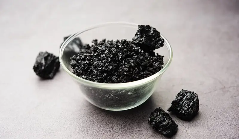 Shilajit supplement bij structurele vermoeidheid en lage energie