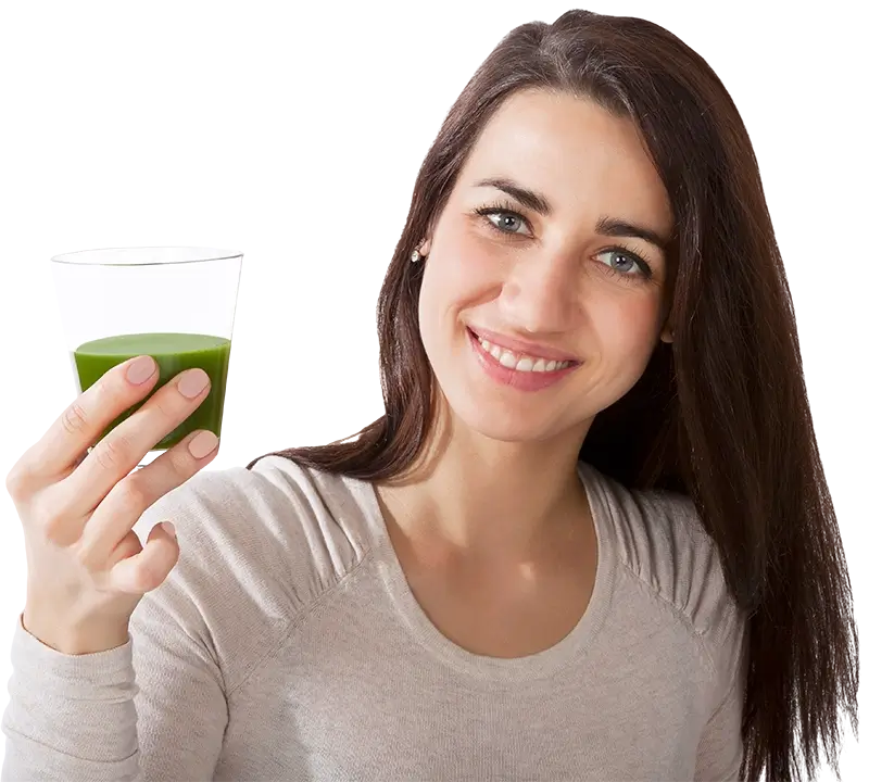 Spirulina of Chlorella in poedervorm in een glas water