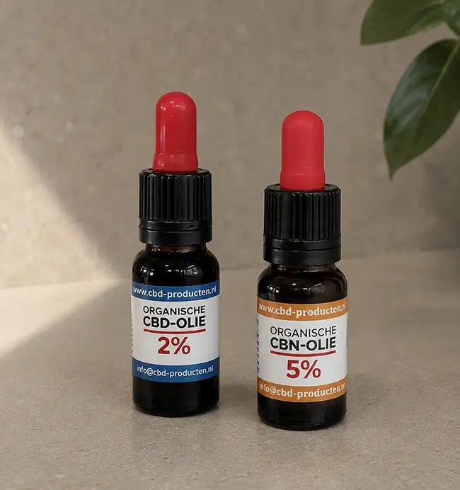 Legale alternatieven voor THC olie: CBD olie en CBN olie flesjes naast elkaar