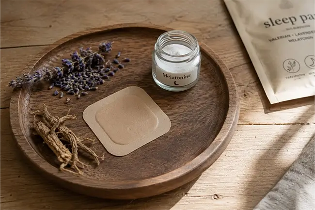 Slaappleister met natuurlijke ingrediënten zoals valeriaan, lavendel en melatonine